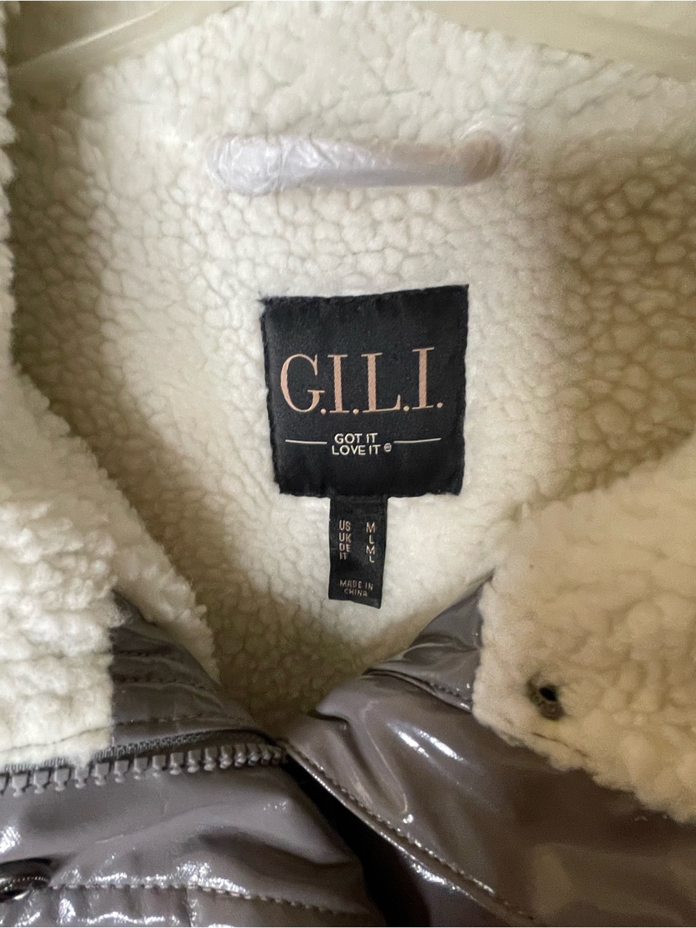 G.I.L.I. Shiny Gray Puffer Jacket with White Sherpa Trim Sz M - Picture 5 of 8